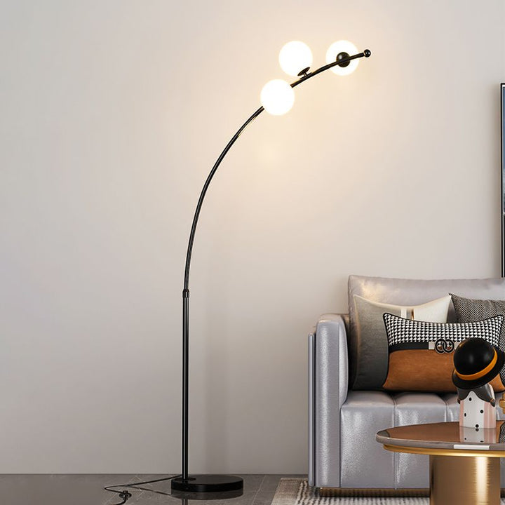 Zinco Arco – lampada da terra curva a bolla in nero, vista frontale