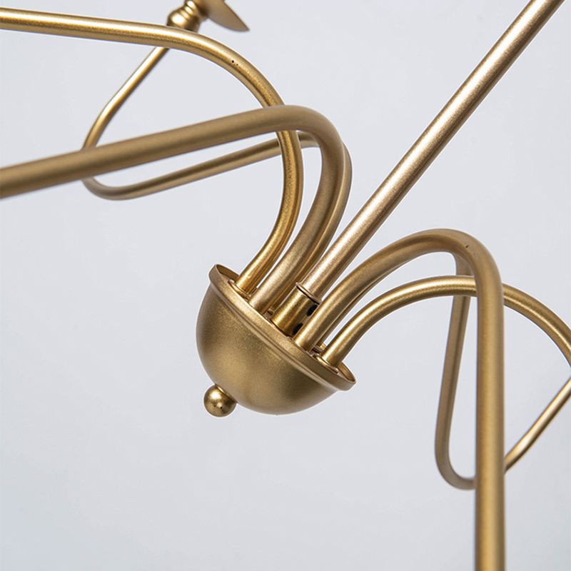 Zinco Borgo – lampada vintage su tavolo legno in cucina retrò