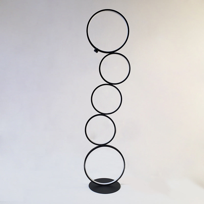 Zinco Ring – Lampada da Terra LED Multi-Anelli in Metallo e Silicone – Zincooccasions